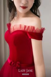 -Lady  Jane高端婚纱礼服馆