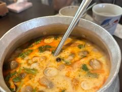 -大头虾越式风味餐厅(光明广场店)