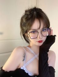 -AYO SALON