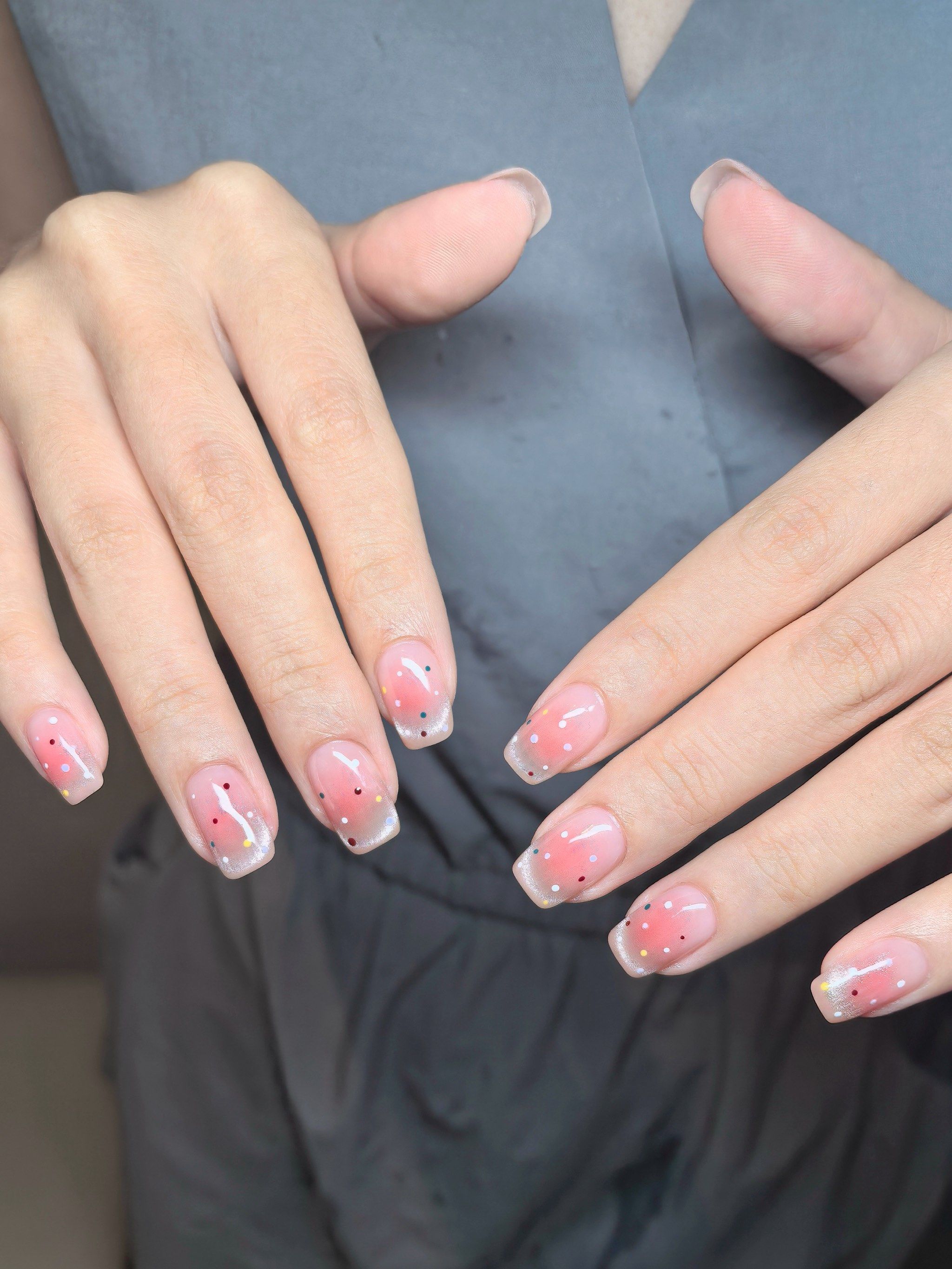 简约ins腮红猫眼波点美甲💅
