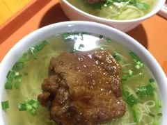 无锡排骨面-忆秦园小笼包(惠山古镇总店)
