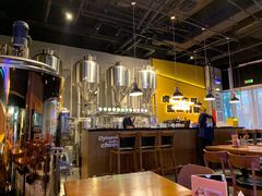 -HUZI虎滋精酿餐吧(京西大悦城店)