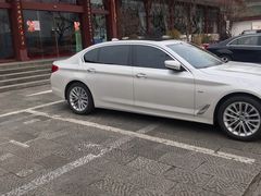 -楼外楼·停车场