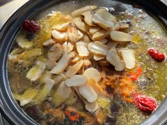 -蘑统田下·野生菌火锅