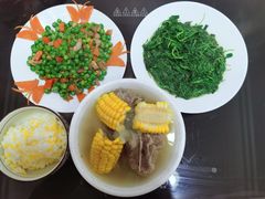 -爱的果实月嫂育婴师(世纪东方店)