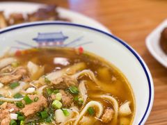 传统招牌猪肉面-顺溜·手工刀削面·黑金店(铜锣湾店)
