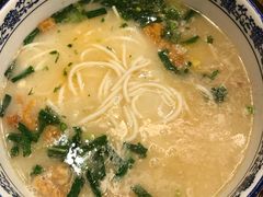 -老国贸云南传统过桥米线(滇池店)