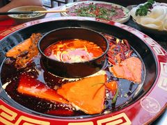 -蜀辣居鲜货老火锅(双流万达店)