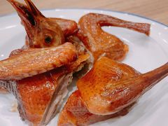 脆皮乳鸽-永記粤菜·五指毛桃花雕鸡煲(九亭店)
