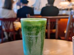 -Café Monson