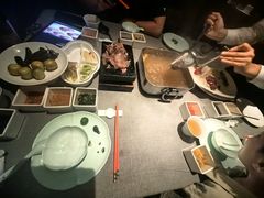 -左庭右院鲜牛肉火锅黑金店(陆家嘴中心店)