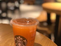 冰摇桃桃绿茶-星巴克(杭州嘉里中心4F店)