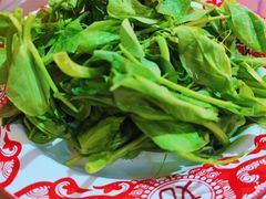 -郭婆婆疯子鸡·土货江湖菜馆