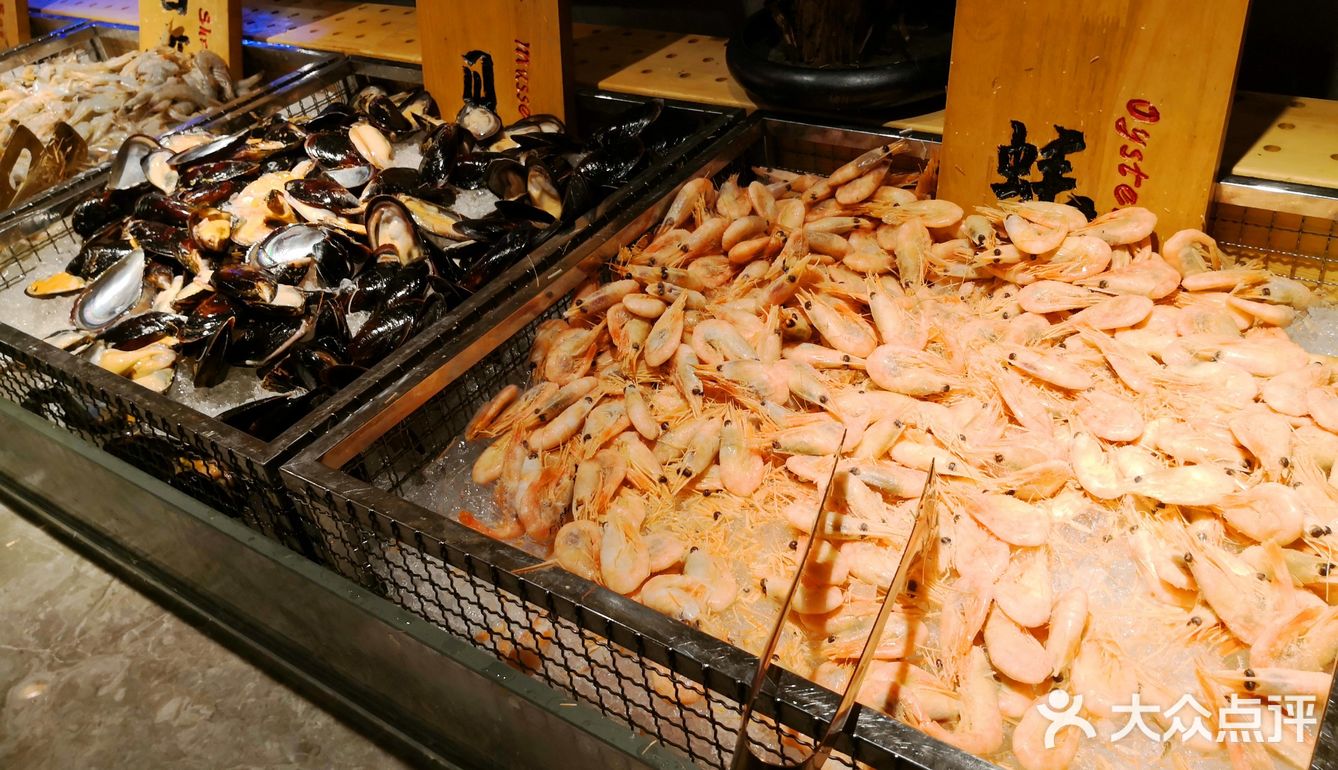 两小时内绝对让你吃饱喝好。服务员普遍以大妈为主