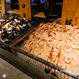 两小时内绝对让你吃饱喝好。服务员普遍以大妈为主