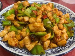辣子鸡丁-北大地皖峰饭馆