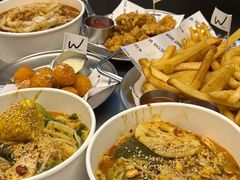 -W COLLECTIVE  DESSERT SHOP