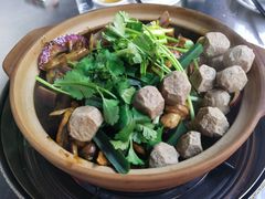 招牌胡须佬鸡煲-胡须佬鸡煲四季火锅店(石厦西村直营店)