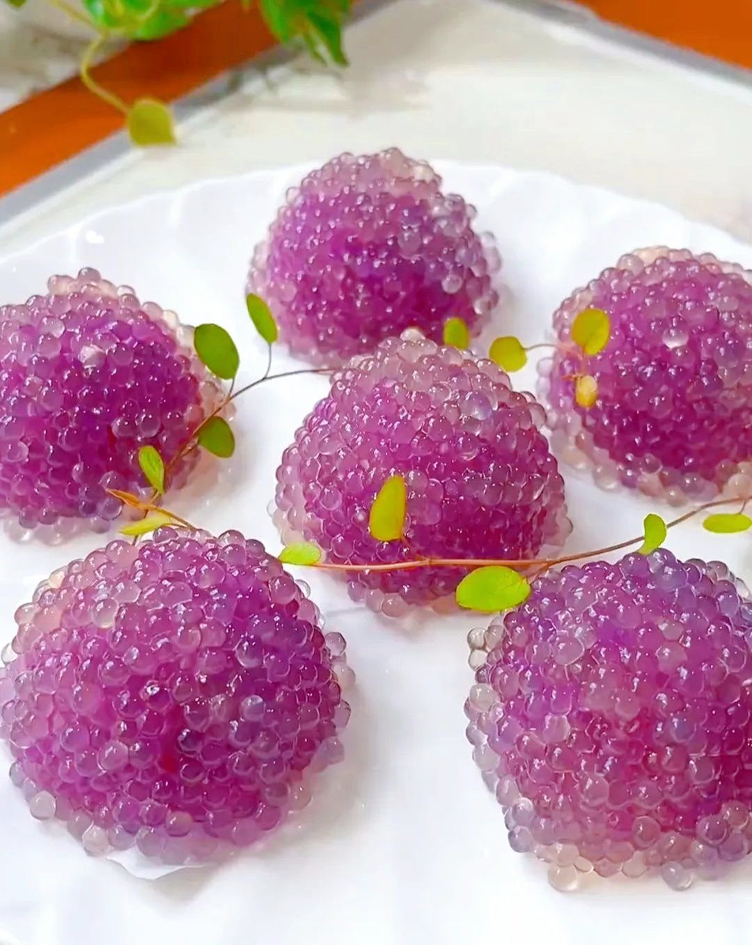 温暖早晨的紫薯西米小圆球