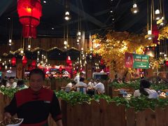 大堂-老滇山寨•云南特色菜•地方菜•民族风情歌舞表演(金碧店)