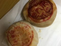 虾仁芝士月饼-海曙西区老大房(孝闻街店)