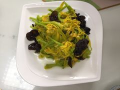 -天天向上素食餐厅(五台山店)