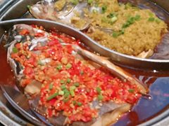 -阿瓦山寨·湘菜现炒·剁椒鱼头王(咸阳总店)
