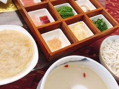 过桥米线-蝴蝶泉宾馆-中餐厅