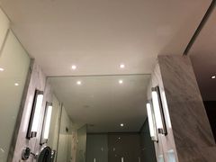 -上海滴水湖皇冠假日酒店