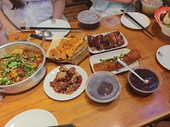 -爆炸头阿姨小四川正宗川味小吃(无任何分店)
