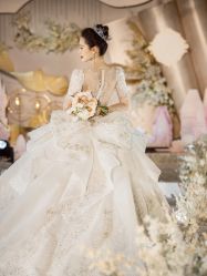 -伯瓷皇后婚纱艺术空间