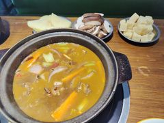 蒜香排骨煲小煲-宏大运餐厅(传媒大学店)