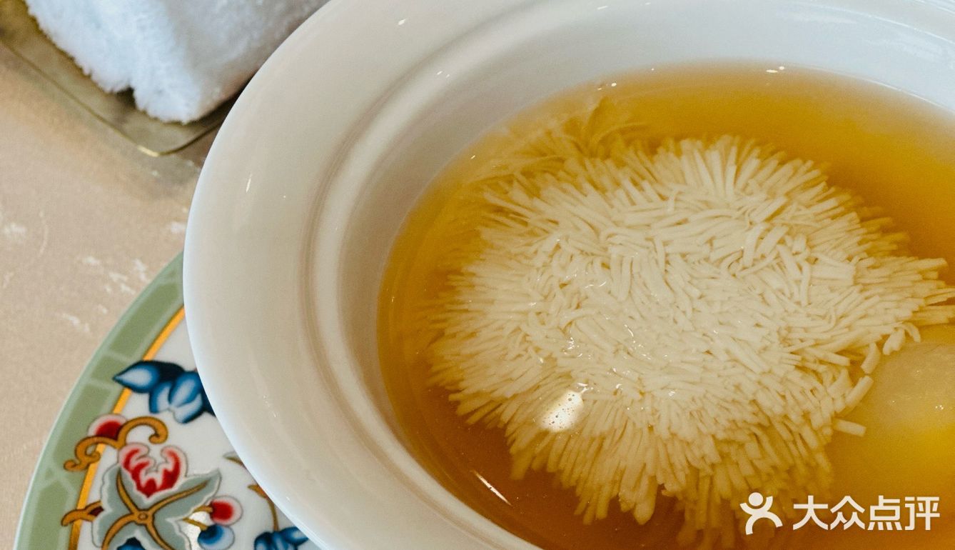 福州酒店中餐厅的天花板？