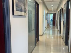 -瑞尔齿科(颐堤港诊所)