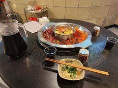 -洞亭火锅(防空洞总店)