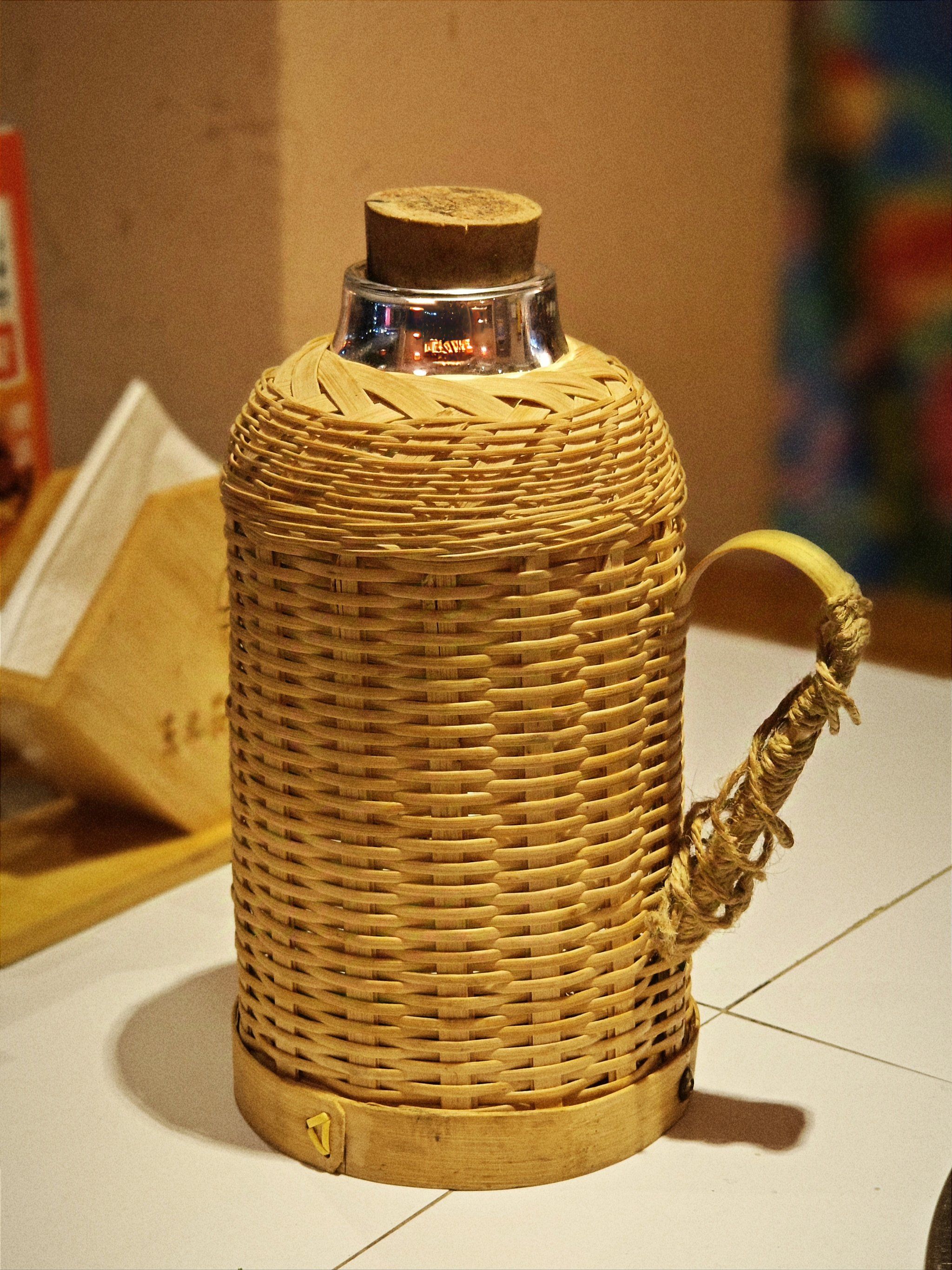 这种茶瓶大家小时候都用过吗?