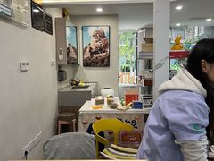 -伟伟宠物医院·CT影像中心·瑞派犬猫综合性门诊(汉口总院)