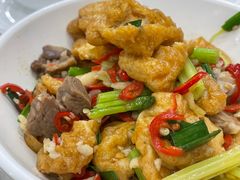 油豆腐炒剔骨肉-红色湘菜馆(春风店)
