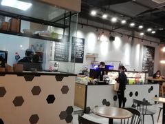 大堂-HELLO 27 意面·沙拉·帕尼尼