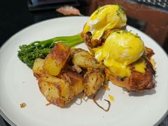 班尼迪克蛋-Shanghai Brew House上海啤酒工坊(老外街店)