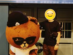 -LINE FRIENDS Garosu-gil Flagship Store