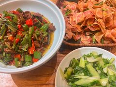 -老滇山寨•云南特色菜•地方菜•民族风情歌舞表演(金碧店)