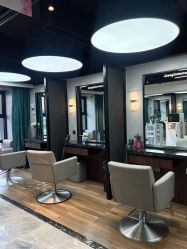 -Z.X HAIR SALON张新美业