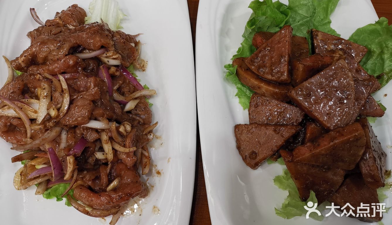 店家建议要三斤牛肉，送了一斤半牛排