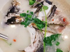 千岛湖浓汤鱼头-万景饭店·鱼街农家菜