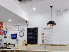 -老何家后安粉·糟粕醋海鲜火锅(三亚湾椰梦长廊店)