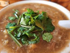 -罗卜李包子羊肉汤