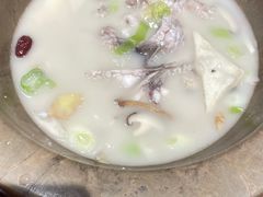 -滇香肴·云南菜蒸汽石锅鱼(云南北路店)