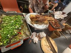 -何师烧烤Pro ·江湖川菜·小龙虾·精酿(太古里旗舰店)