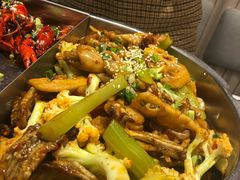 -松哥油焖大虾.小龙虾.黑鸭煲(海岸城店)